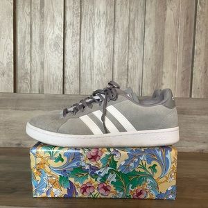 Adidas Mens Gray suede shoes size 11.5